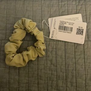 Lululemon uplifting scrunchie